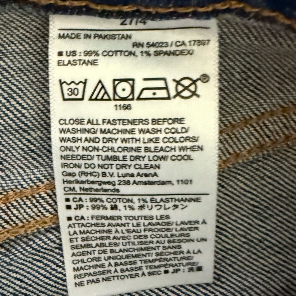 Banana Republic Girlfriend Relaxed Fit Blue Jeans - Picture 9 of 10